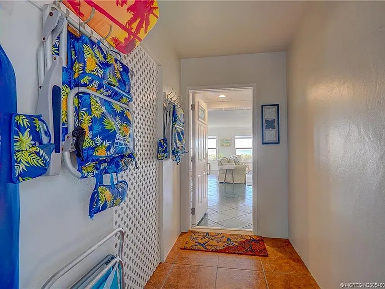 1289 NE Ocean Blvd #4 — Photo 23
