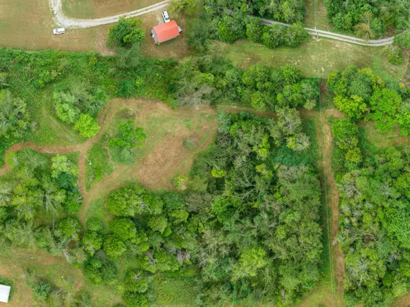 216 Running Meadows Rd, Portland, TN 37148