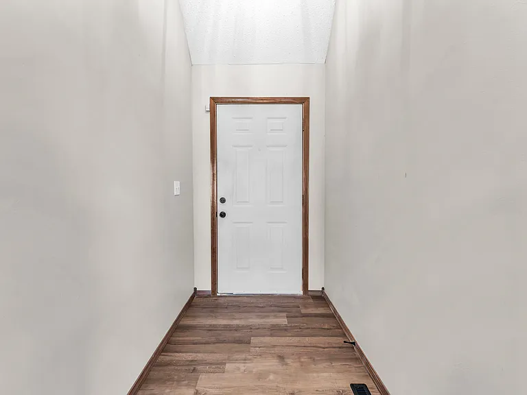 1209 W Butterfield Dr — Photo 6