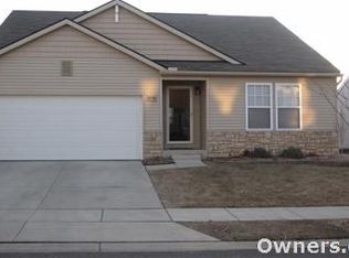 8516 Hawthorn Hl, Dexter, MI 48130