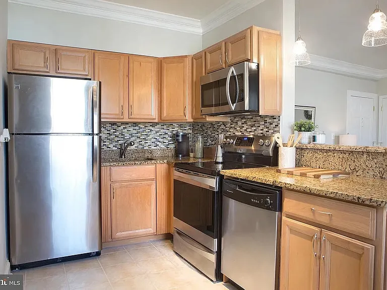 315 Evarts St NE #107 — Photo 6