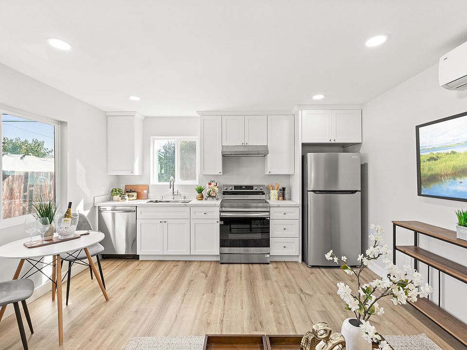 Living room + Kitchen