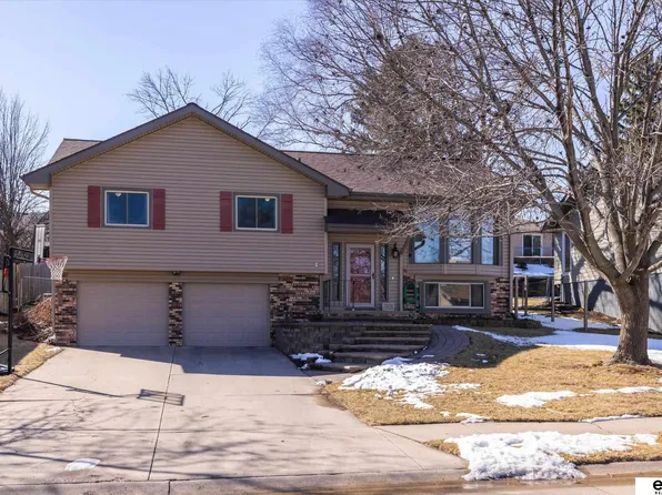 13563 W Cir, Omaha, NE 68137