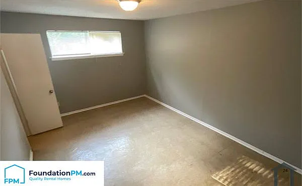 3220 Ashwood St — Photo 5