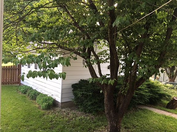 2nd image of 1422 Buntin St