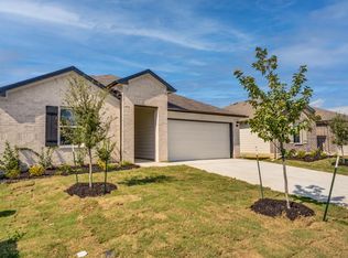 937 Armadillo Dr, Seguin, TX 78155