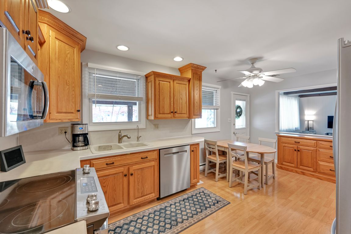 10-Kitchen