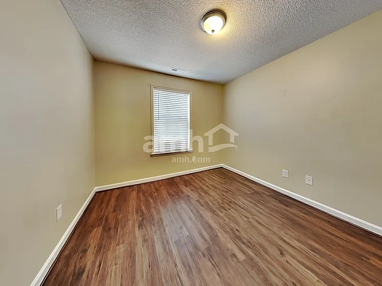 209 Kindlewood Dr — Photo 20