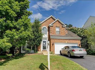 43182 Maple Cross St, Chantilly, VA 20152