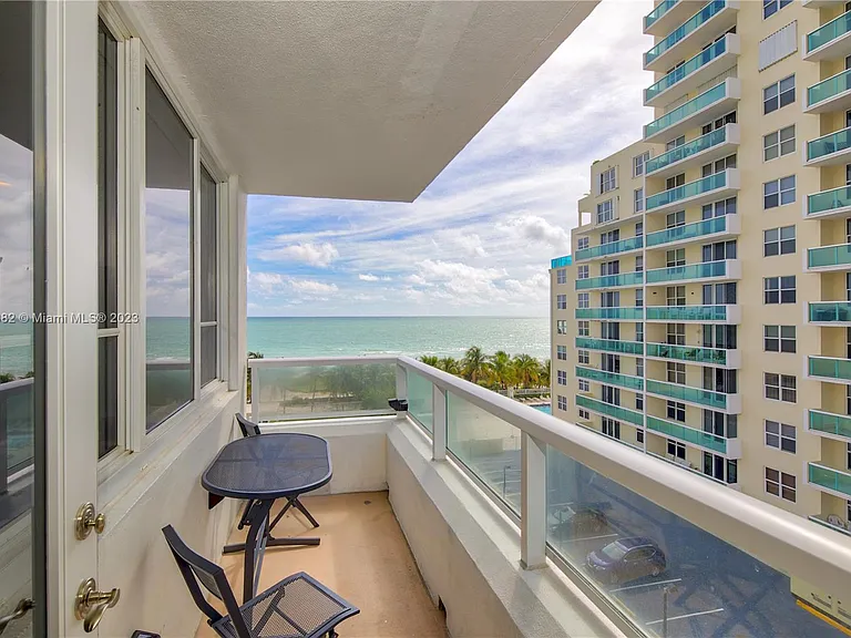 5005 Collins Ave #610 — Photo 24