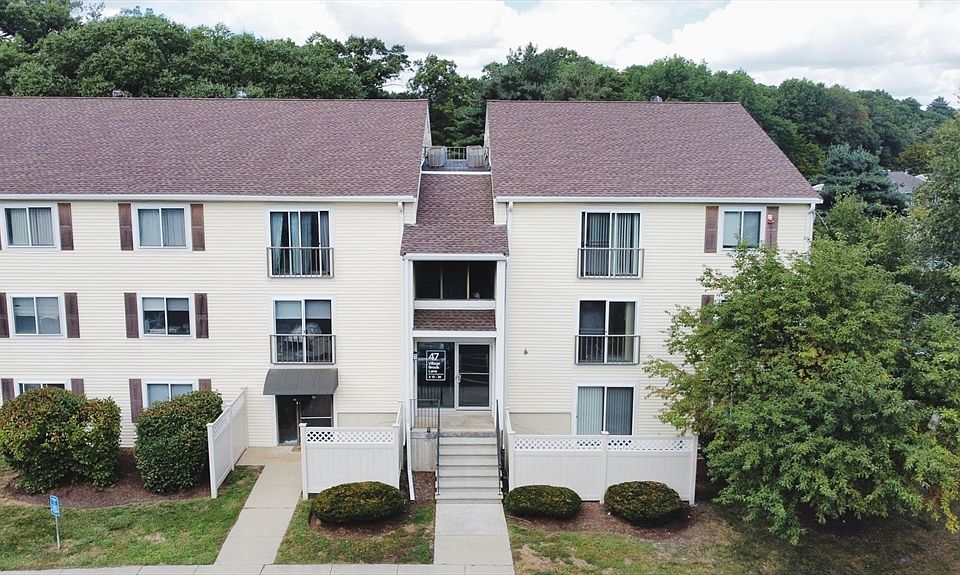 1st image of 47 Village Brook Ln APT 14