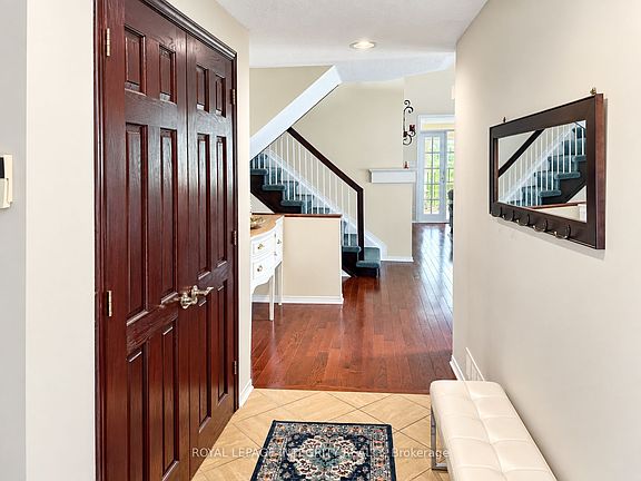 3rd image of 42 Settlers Ridge Way