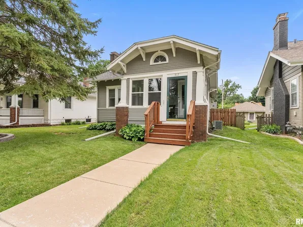 517 E 29th Pl, Davenport, IA 52803