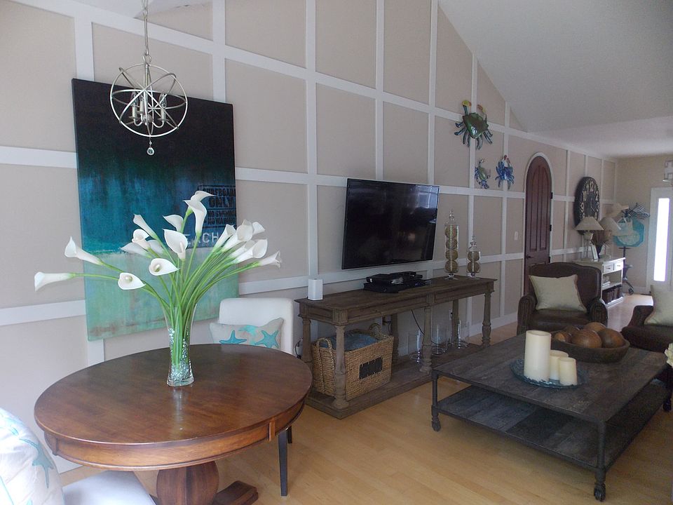 Huge Room for Entertaining