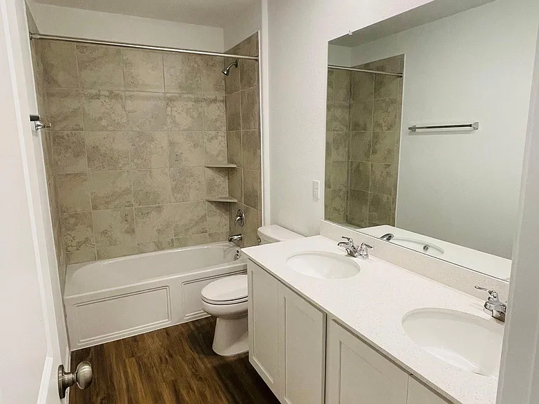 470 Jack Ryan St — Photo 23