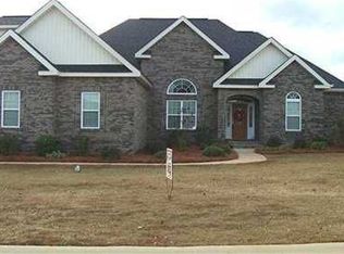 627 Trails End Cir, Bonaire, GA 31005