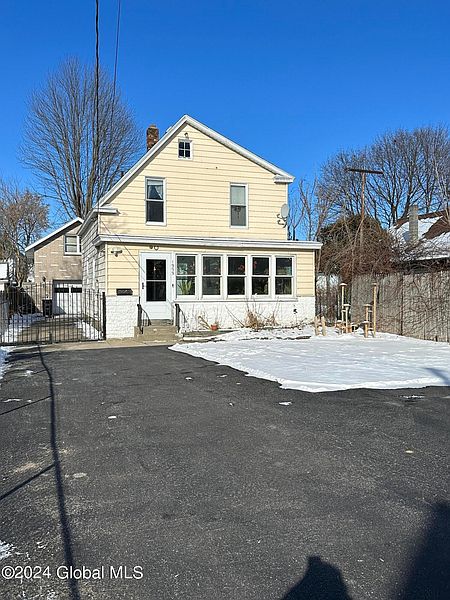 3rd image of 1333 8th Avenue