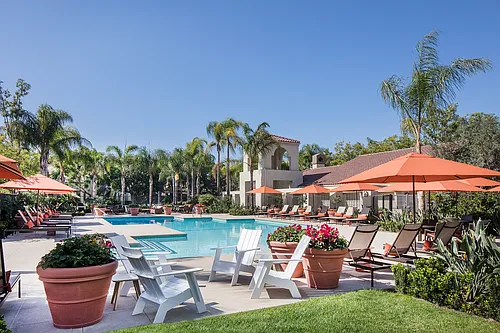 Aliso Town Center Apartment Homes Photo 1