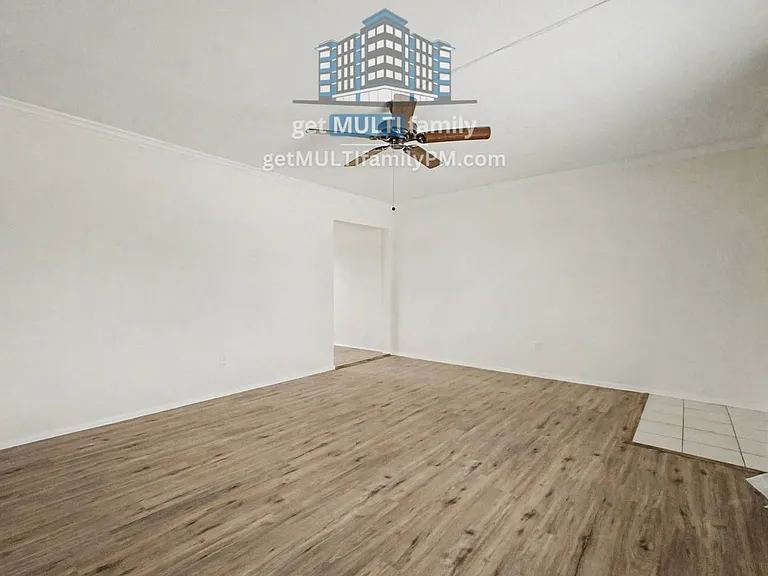 4325 N 26th St #13 — Photo 8