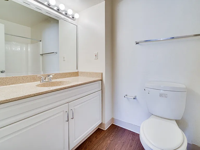 Highlander Park Apartments — Photo 33