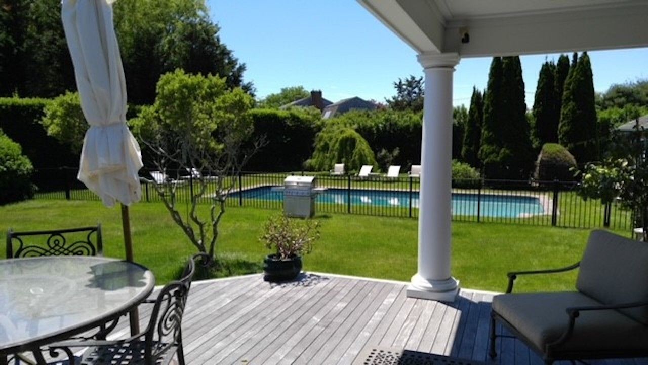  BACK YARD W POOL