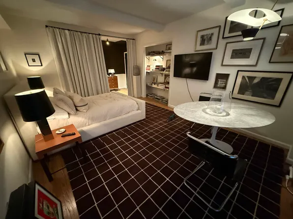 31 East 12th Street image 1 of 16