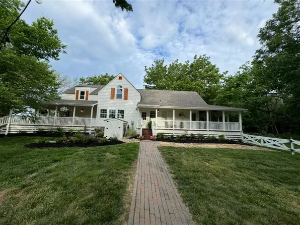 27440 W 215th St, Spring Hill, KS 66083