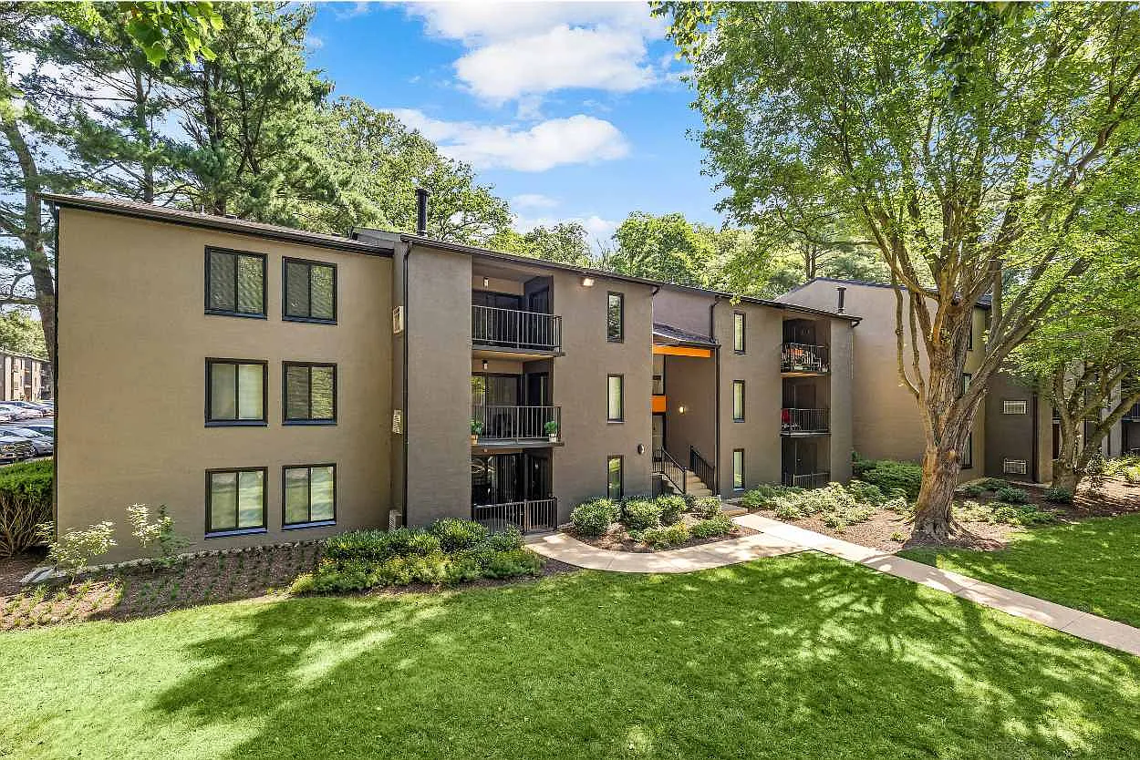 The Springs At Reston — Photo 2