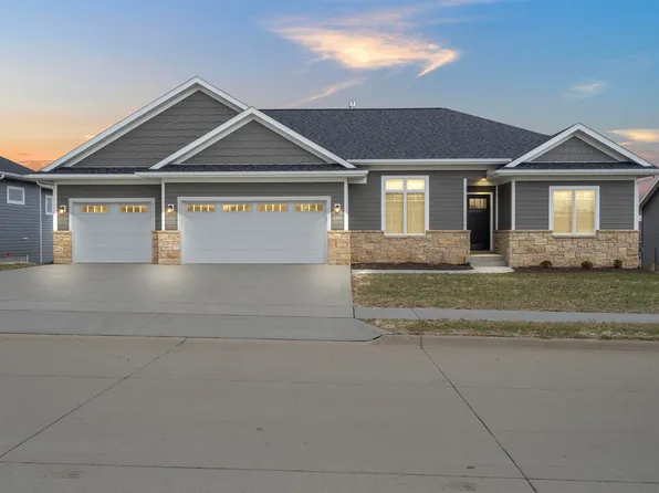 2246 Eldie Dr, Asbury, IA 52002