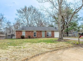 8400 Revere Ln, Knoxville, TN 37923