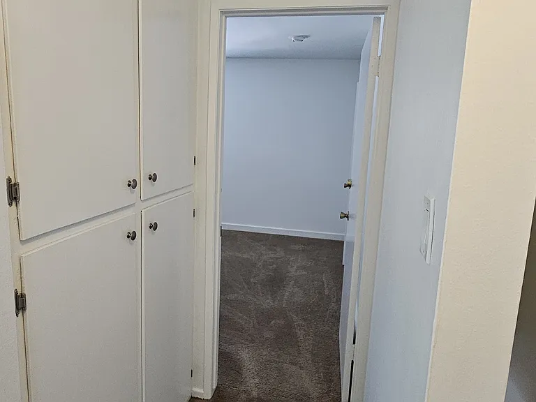1239 Southwood Dr — Photo 9