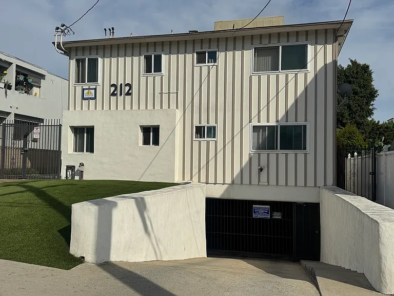 212 E Tamarack Ave #6 — Photo 20