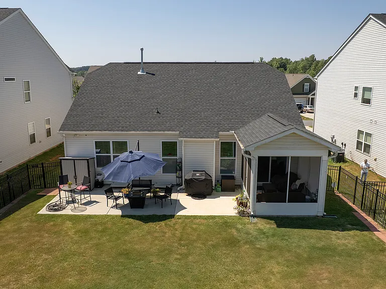 4495 Dover Ct — Photo 10