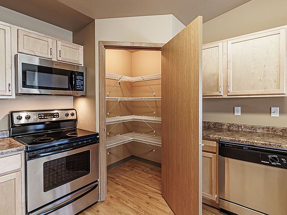 4th image of 4421 12th St W #105