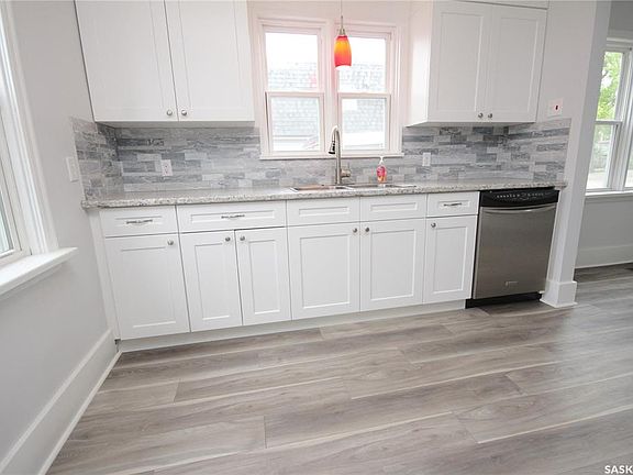 2nd image of 77 4th AVENUE N
