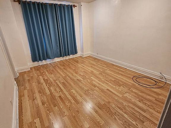 3rd image of 2619 W Thomas St Unit 2