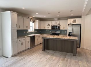 53 Applewood Dr, Swanton, VT 05488