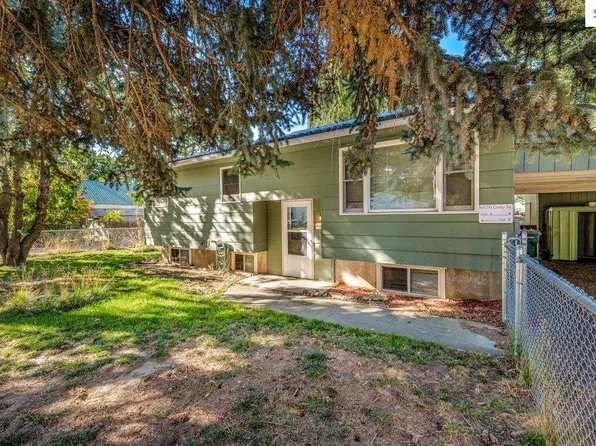 6870 Cody St, Bonners Ferry, ID 83805