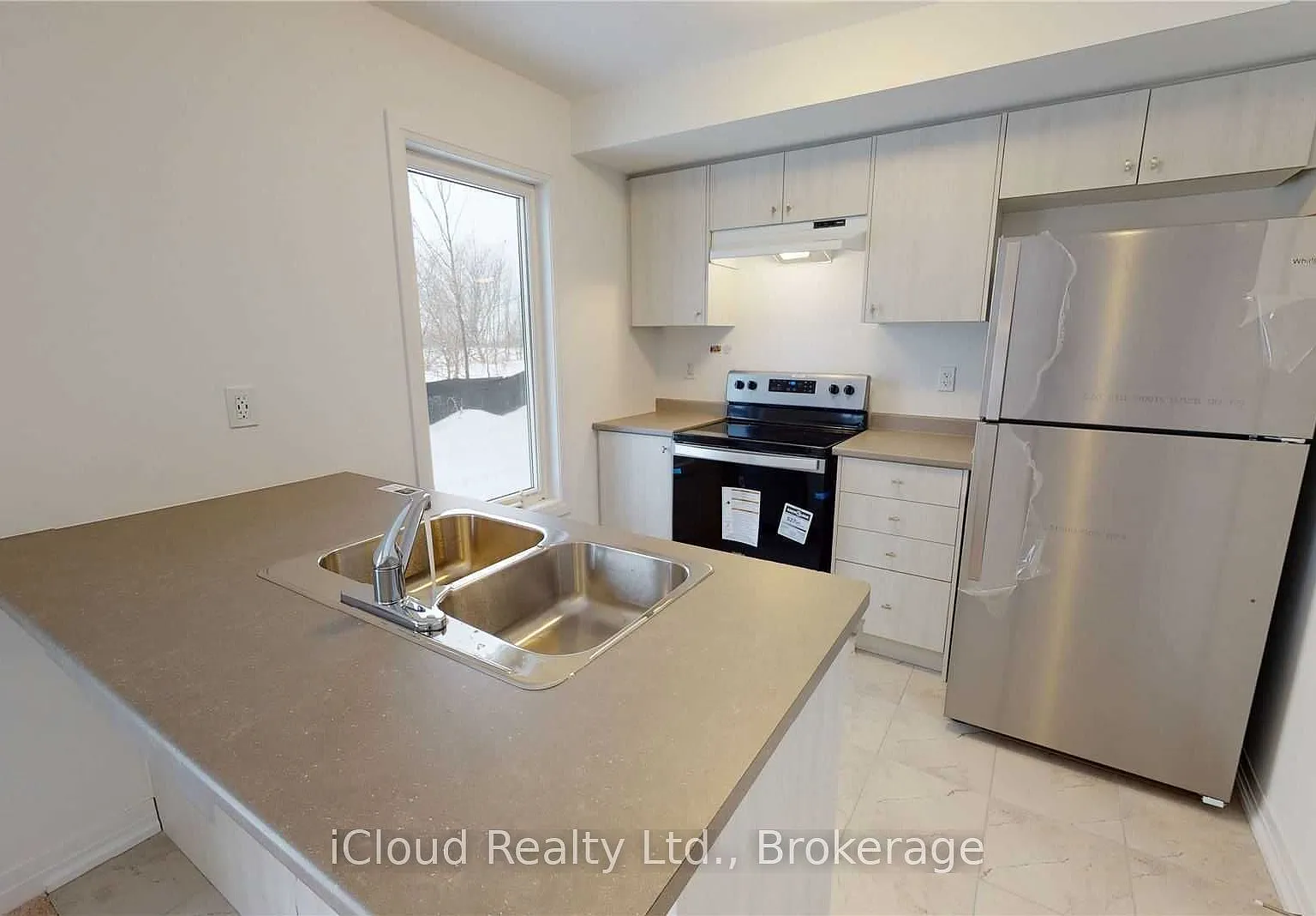 3 bed, $2,700 — Photo 4
