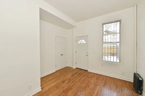 Rented by Flatiron Real Estate Advisors LLC | media 7
