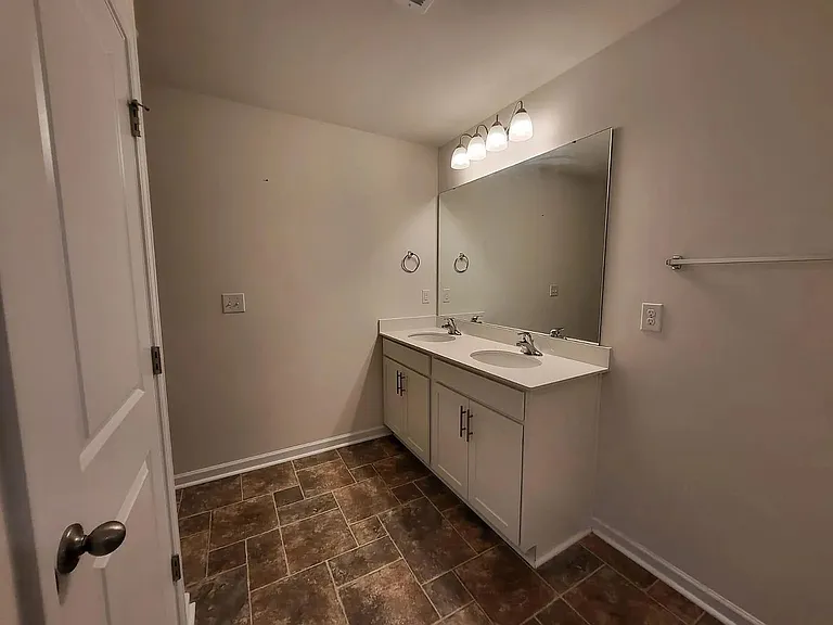 6103 Guildford Hill Ln — Photo 15