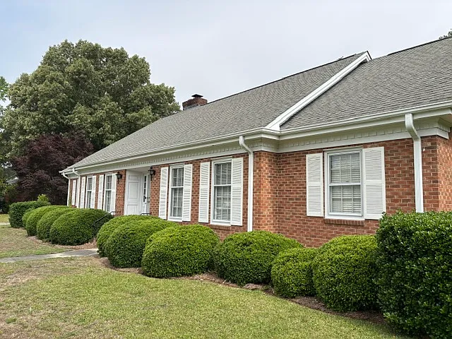 3 bed, 2106 sqft, $1,800 — Photo 2