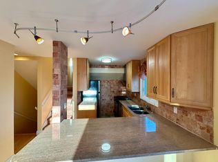 62 Lakeview Ter #C, Burlington, VT 05401