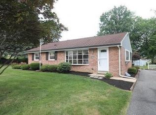 5417 Rainbow Dr, East Petersburg, PA 17520