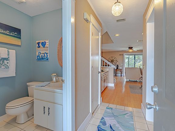 5th image of 120 Limewood Pl #D