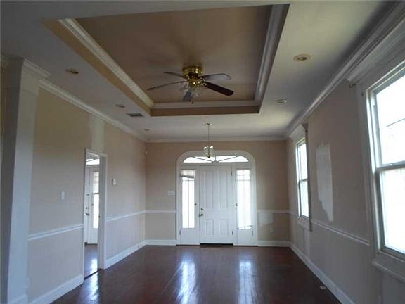 5th image of 2307 General Meyer Ave