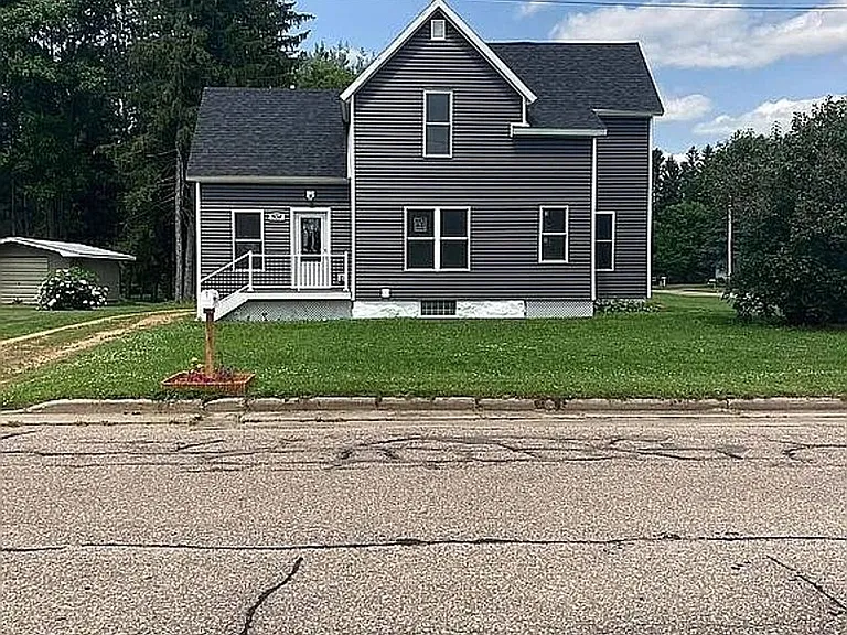 504 Freiburger Ave — Photo 2