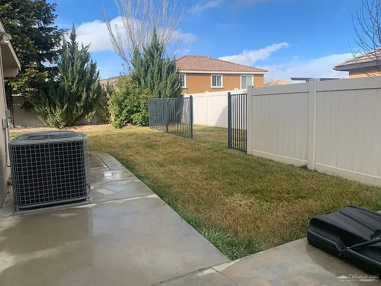 1011 Thoma Ln — Photo 14