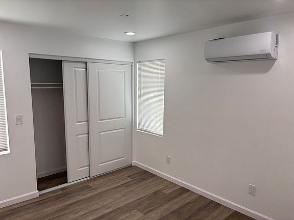 3rd image of 2242 Sea Breeze Dr