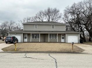 631 W Broadway Ave, Augusta, KS 67010
